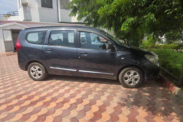 Renault Lodgy 85PS RxZ Second-hand 2015 Renault Lodgy 85PS RxZ for sale in Jammu