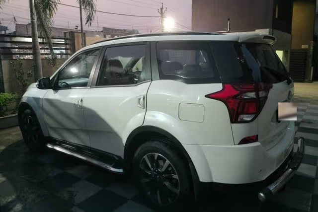 Mahindra XUV500 W11 FWD Diesel Second-hand 2021 Mahindra XUV500 W11 FWD Diesel for sale in Patna