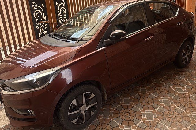 Tata Tigor XZA Plus AMT CNG Second-hand 2025 Tata Tigor XZA Plus AMT CNG for sale in Ahmedabad