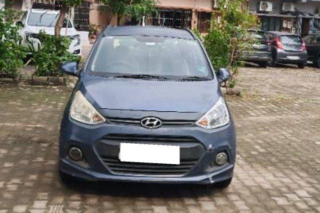 Second-hand 2013 Hyundai Grand i10 Sportz for sale in Ahmedabad