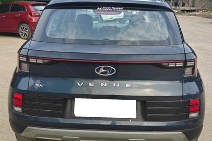 2022 हुंडई वेन्यू SX Turbo