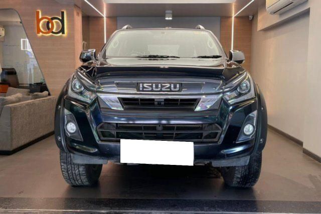 Isuzu V-Cross 4x4 Z Prestige AT Second-hand 2024 Isuzu V-Cross 4x4 Z Prestige AT for sale in Mumbai