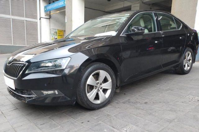 Skoda Superb Style 1.8 TSI AT Second-hand 2017 Skoda Superb Style 1.8 TSI AT for sale in Mumbai