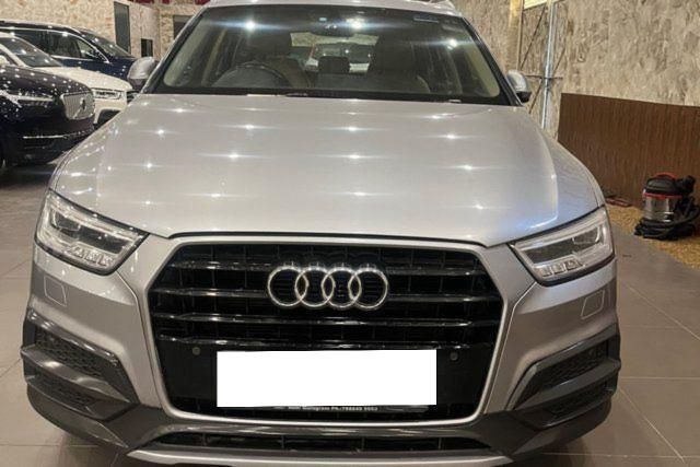 Second-hand 2018 Audi Q3 30 TFSI Premium FWD for sale in New Delhi