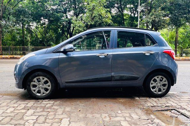 Second-hand 2013 Hyundai Grand i10 Sportz for sale in Mumbai