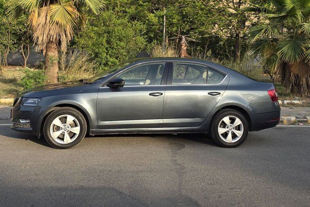 Second-hand 2018 Skoda Octavia 1.8 TSI AT Style for sale in New Delhi