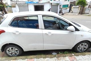 77 Used Hyundai Grand i10 in Ahmedabad