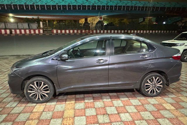 Second-hand 2019 Honda City i-VTEC CVT VX for sale in New Delhi