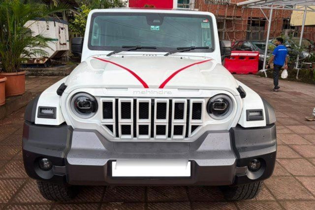 Mahindra Thar ROXX AX7L 4WD Diesel AT Second-hand 2026 Mahindra Thar ROXX AX7L 4WD Diesel AT for sale in Mumbai