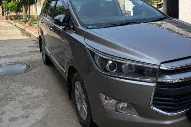 Toyota Innova Crysta 2.4 VX MT 8S BSIV Second-hand 2018 Toyota Innova Crysta 2.4 VX MT 8S BSIV for sale in Greater Noida