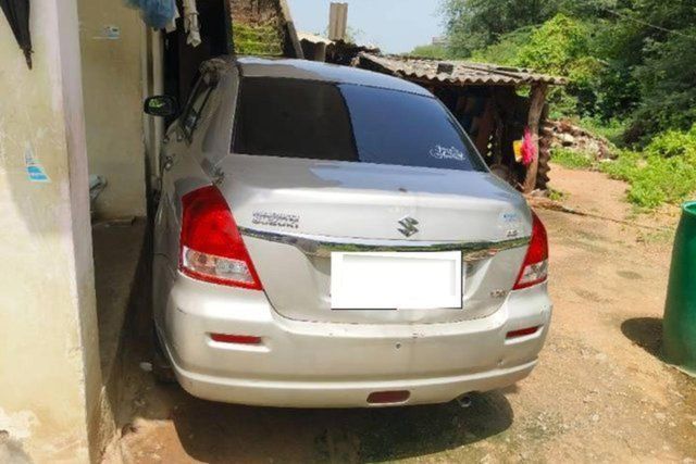 Second-hand 2011 Maruti Suzuki Swift Dzire VXi for sale in Warangal