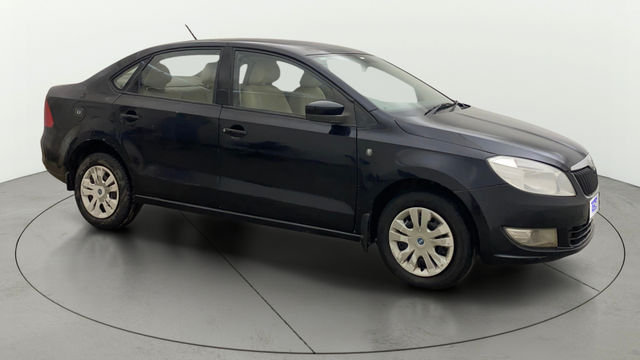 Skoda Rapid 1.6 TDI Ambition Plus Second-hand 2013 Skoda Rapid 1.6 TDI Ambition Plus for sale in Hyderabad
