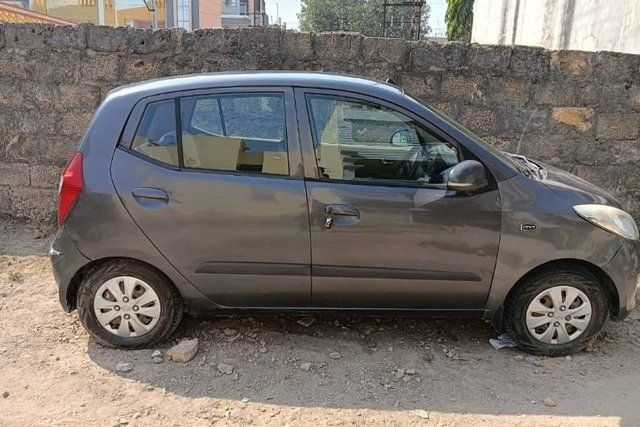 Hyundai i10 Magna Second-hand 2011 Hyundai i10 Magna for sale in Porbandar