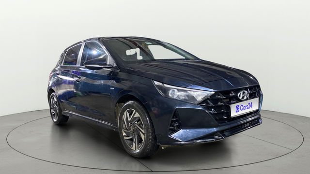 Second-hand 2023 Hyundai i20 Asta Opt IVT for sale in Kolkata