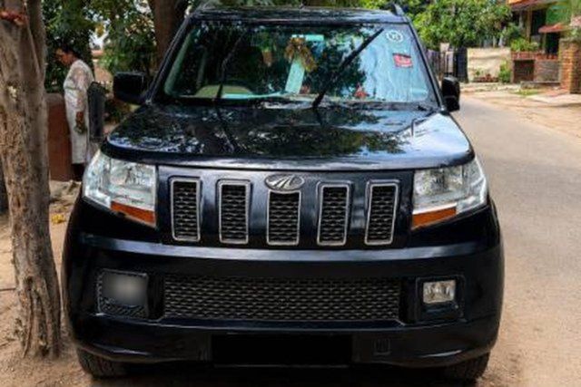 Mahindra TUV 300 T6 Second-hand 2016 Mahindra TUV 300 T6 for sale in Ghaziabad