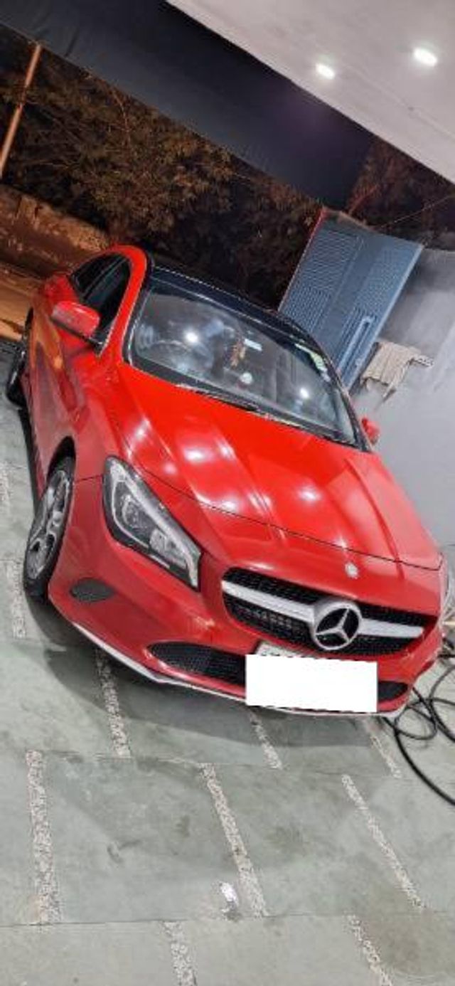 Second-hand 2017 Mercedes-Benz GLA Class 200 for sale in Gautam Buddha Nagar