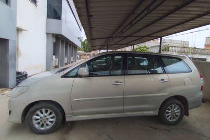 Used 2.5 G (Diesel) 7 Seater BS IV