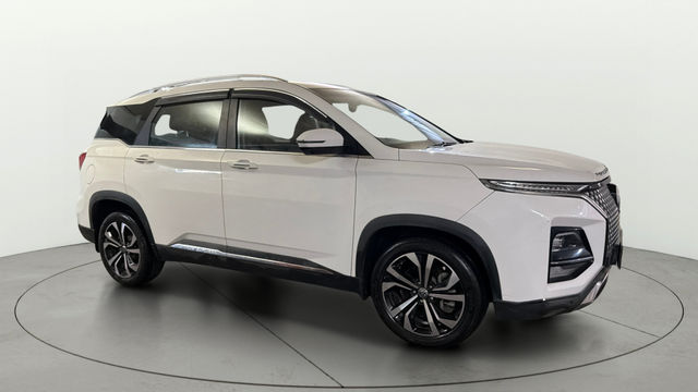 MG Hector Sharp Pro 7Str CVT Second-hand 2023 MG Hector Sharp Pro 7Str CVT for sale in Greater Noida