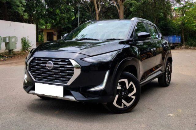 Second-hand 2024 Nissan Magnite Turbo CVT XV for sale in New Delhi