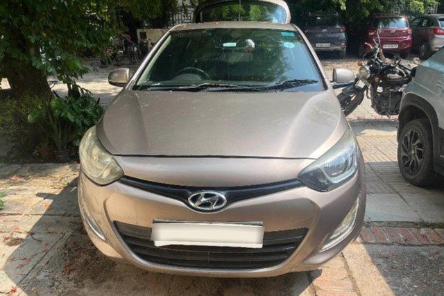 Hyundai i20 Sportz 1.2 Second-hand 2013 Hyundai i20 Sportz 1.2 for sale in Gurgaon