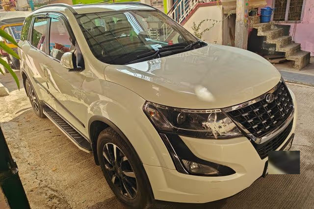 Mahindra XUV500 W11 FWD Diesel Second-hand 2018 Mahindra XUV500 W11 FWD Diesel for sale in Bangalore