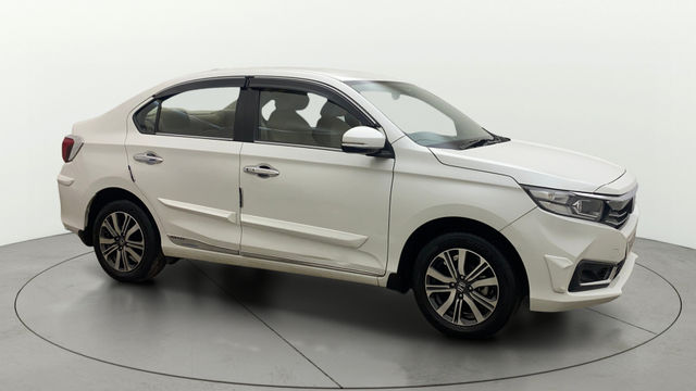 Second-hand 2022 Honda Amaze 2nd Gen VX CVT BSVI for sale in Hyderabad