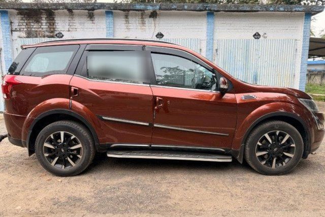 Mahindra XUV500 AT W10 FWD Second-hand 2018 Mahindra XUV500 AT W10 FWD for sale in Allahabad
