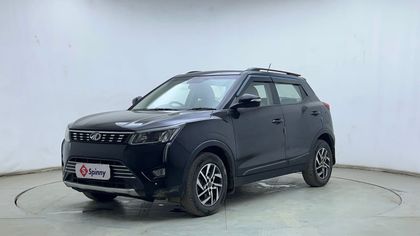 2022 महिंद्रा एक्सयूवी300 W8 Opt