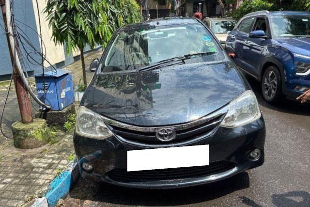 Second-hand 2012 Toyota Etios VX for sale in Kolkata
