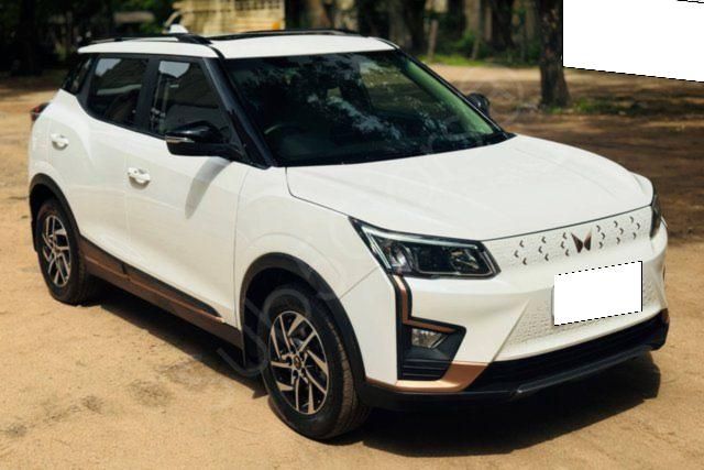 Second-hand 2024 Mahindra XUV400 EV EL Pro 394 kWh for sale in Hyderabad