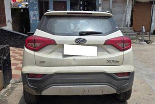 Used W8 Diesel Sunroof BSVI