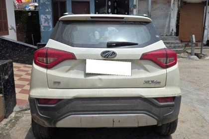 Used W8 Diesel Sunroof BSVI