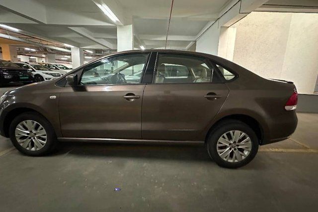 Volkswagen Vento 1.5 TDI Comfortline Second-hand 2015 Volkswagen Vento 1.5 TDI Comfortline for sale in Surat