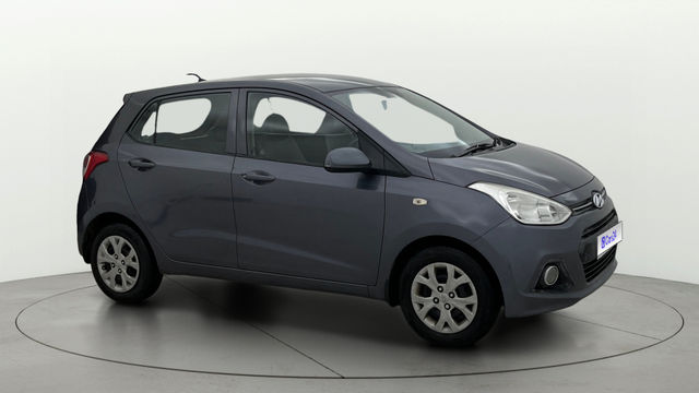 Second-hand 2013 Hyundai Grand i10 Magna for sale in Bangalore