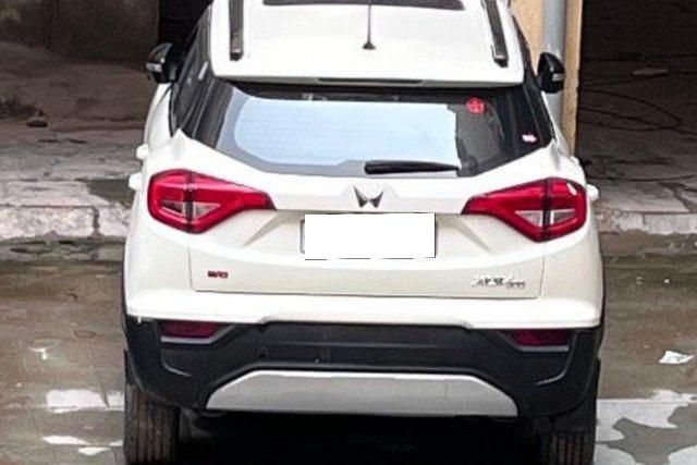 Mahindra XUV300 W8 Opt Second-hand 2023 Mahindra XUV300 W8 Opt for sale in Sikar