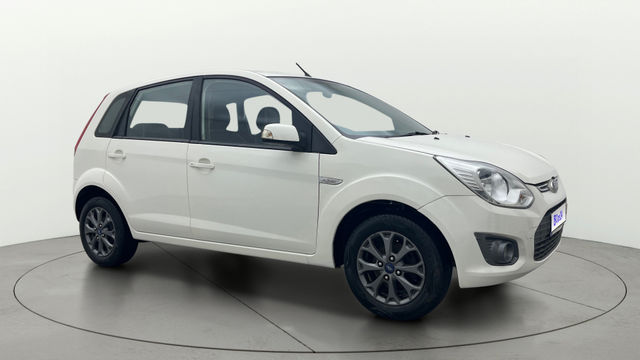 Ford Figo Petrol Titanium Second-hand 2015 Ford Figo Petrol Titanium for sale in Bangalore