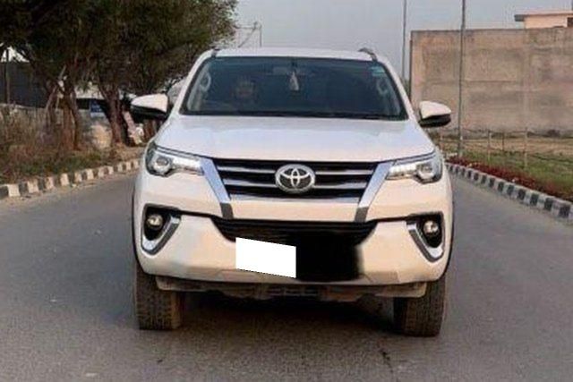 Toyota Fortuner 2.8 2WD MT BSIV Second-hand 2019 Toyota Fortuner 2.8 2WD MT BSIV for sale in Dadri