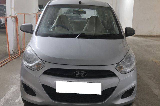 Hyundai i10 Magna Second-hand 2012 Hyundai i10 Magna for sale in New Delhi