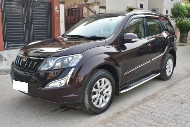 Mahindra XUV500 AT W10 FWD Second-hand 2017 Mahindra XUV500 AT W10 FWD for sale in Gurgaon
