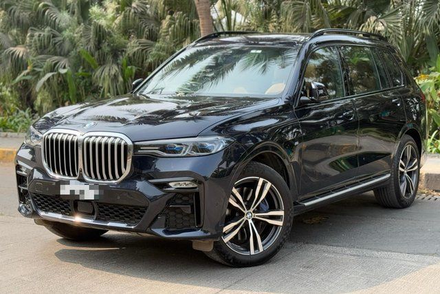 Second-hand 2022 BMW X7 xDrive 40i M Sport for sale in Mumbai