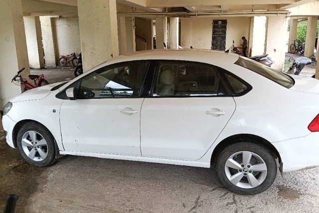 Skoda Rapid 1.5 TDI Elegance Plus Second-hand 2015 Skoda Rapid 1.5 TDI Elegance Plus for sale in Pune