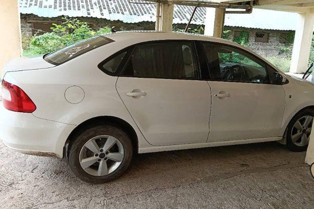 Skoda Rapid 1.5 TDI Elegance Plus Second-hand 2015 Skoda Rapid 1.5 TDI Elegance Plus for sale in Pune