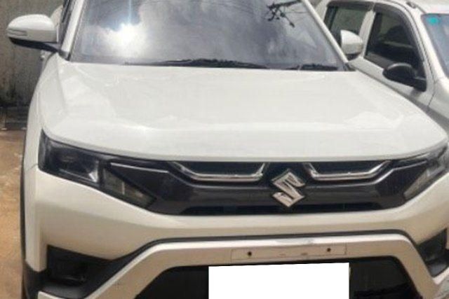 Maruti Suzuki Brezza Lxi Second-hand 2023 Maruti Suzuki Brezza Lxi for sale in Thane