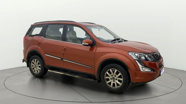 Second-hand 2017 Mahindra XUV500 AT W10 1.99 mHawk for sale in Navi Mumbai
