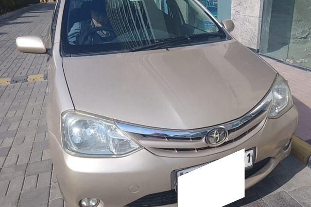 Toyota Etios V Second-hand 2012 Toyota Etios V for sale in New Delhi