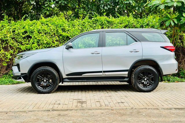 Second-hand 2025 Toyota Fortuner Leader Edition 4x2 Diesel for sale in Ahmedabad