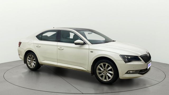 Skoda Superb Style 1.8 TSI AT Second-hand 2016 Skoda Superb Style 1.8 TSI AT for sale in Thane
