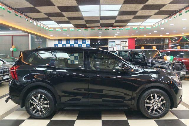 Second-hand 2024 Mahindra XUV700 AX7 7Str AT for sale in Bangalore