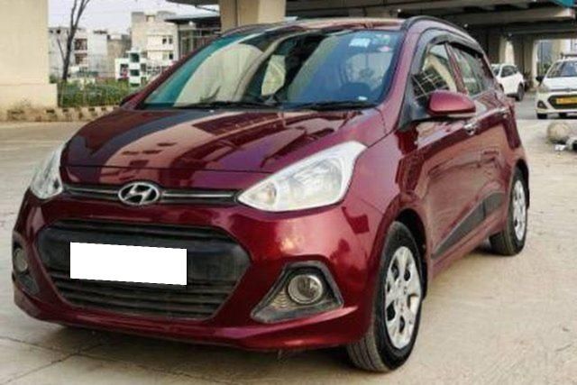 Hyundai Grand i10 Sportz Second-hand 2015 Hyundai Grand i10 Sportz for sale in New Delhi