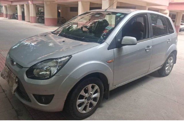 Ford Figo Petrol Titanium Second-hand 2011 Ford Figo Petrol Titanium for sale in Hyderabad